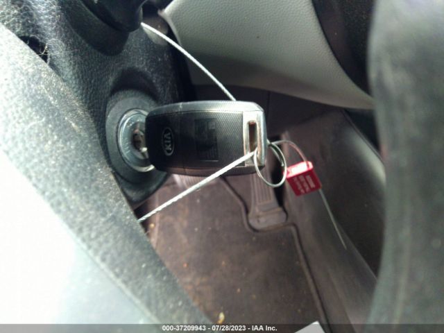 KNDJP3A56H7465378 KIA SOUL +