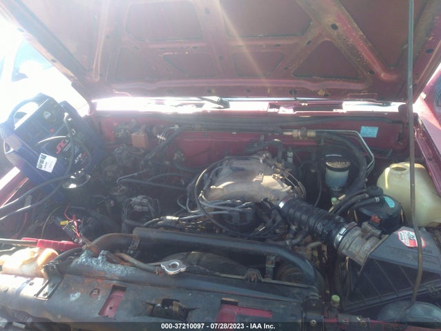 1995 NISSAN TRUCK KING CAB SE/KING CAB XE VIN: 1N6HD16Y4SC387127