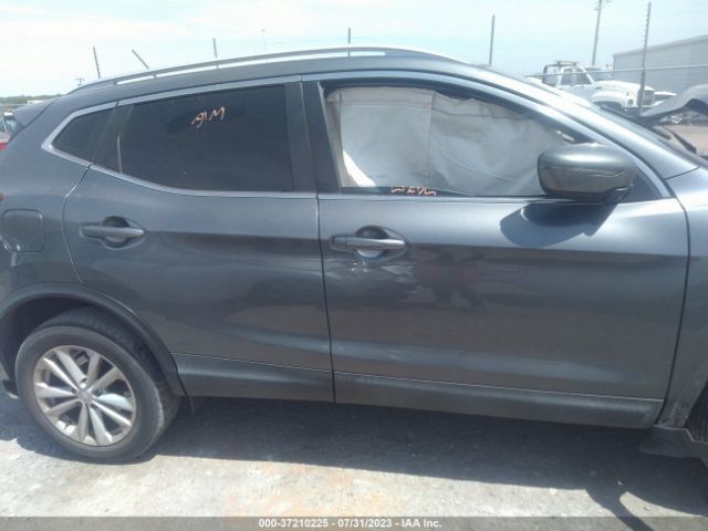 JN1BJ1CP6JW185130 Nissan Rogue Sport Sv