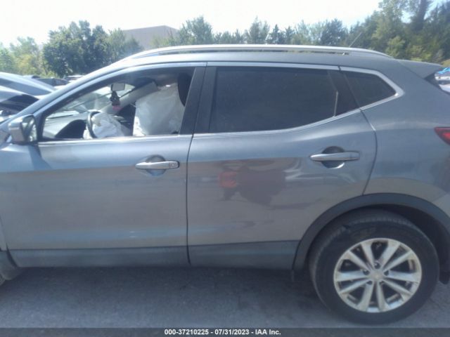 JN1BJ1CP6JW185130 Nissan Rogue Sport Sv