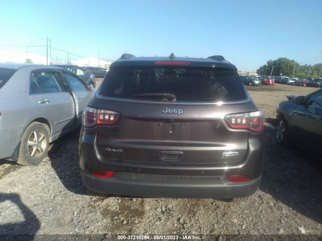3C4NJDBB9JT153280 Jeep Compass Latitude