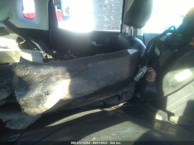 3C4NJDBB9JT153280 Jeep Compass Latitude