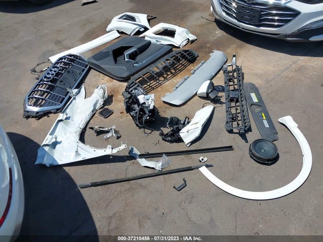 WA1AECF30K1077483 Audi Q3 PREMIUM