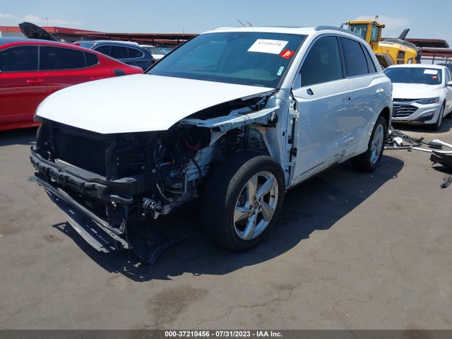 WA1AECF30K1077483 Audi Q3 PREMIUM