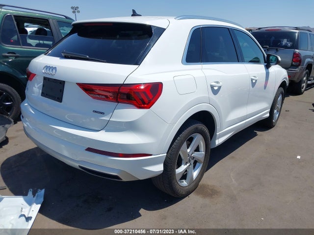 WA1AECF30K1077483 Audi Q3 PREMIUM