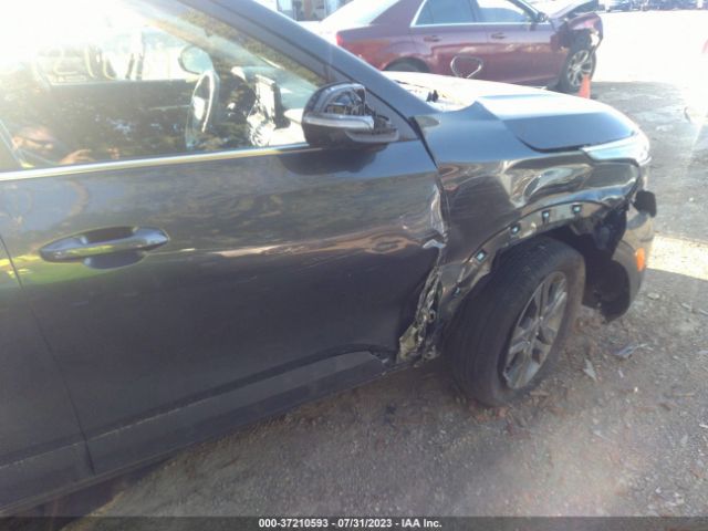 KNDEU2AA5M7044974 KIA SELTOS S