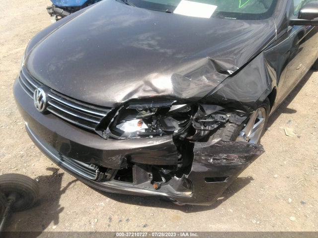 2012 VOLKSWAGEN EOS LUX VIN: WVWFW7AH1CV000506
