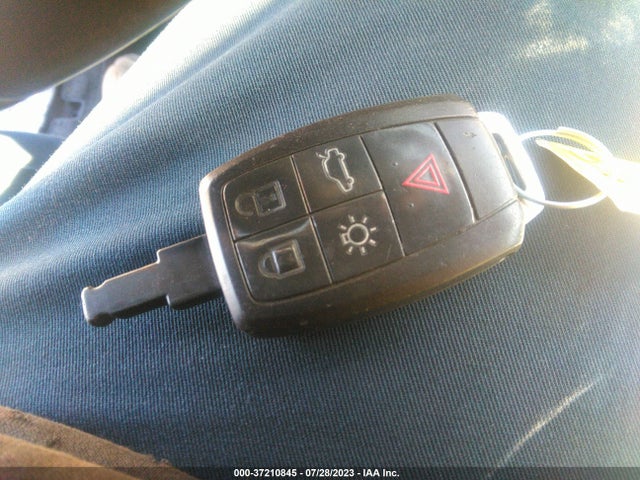 2011 VOLVO S40 VIN: YV1672MS1B2539189
