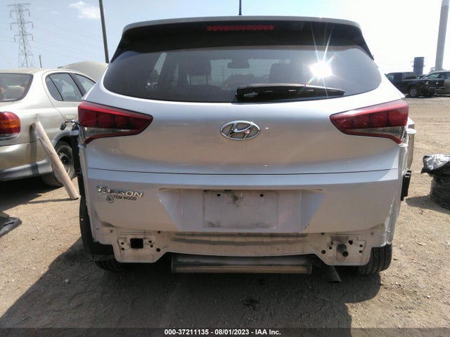 2016 HYUNDAI TUCSON SE VIN: KM8J33A48GU062419