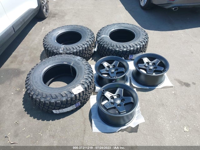 1C4HJWFG1EL274630 Jeep Wrangler Unlimited Rubicon