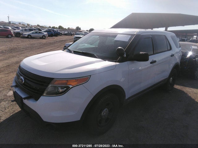 Ford UTILITY POLICE 2015 1FM5K8AR4FGC08955 Image 2