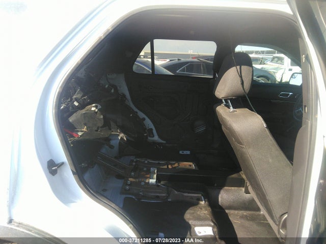 Ford UTILITY POLICE 2015 1FM5K8AR4FGC08955 Image 8