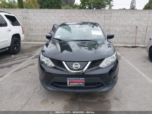 JN1BJ1CR8KW317517 Nissan Rogue Sport S