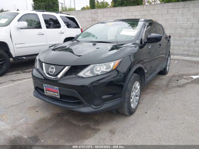 JN1BJ1CR8KW317517 Nissan Rogue Sport S