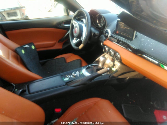 Fiat 124 Spider Lusso 2017 JC1NFAEK6H0101928 Image 5
