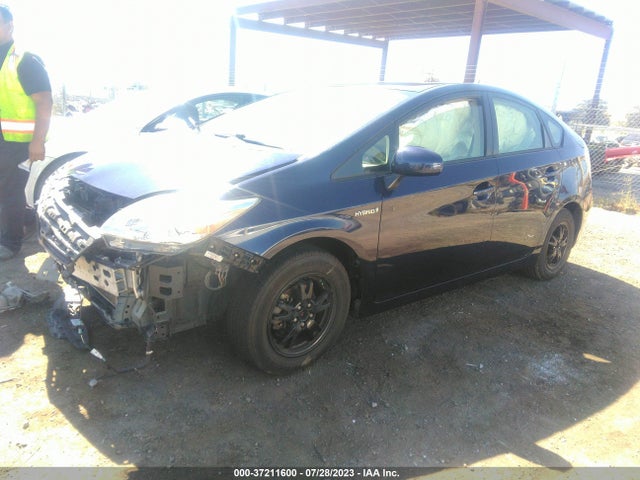 Toyota Prius Four 2015 JTDKN3DU2F0484089 Image 2