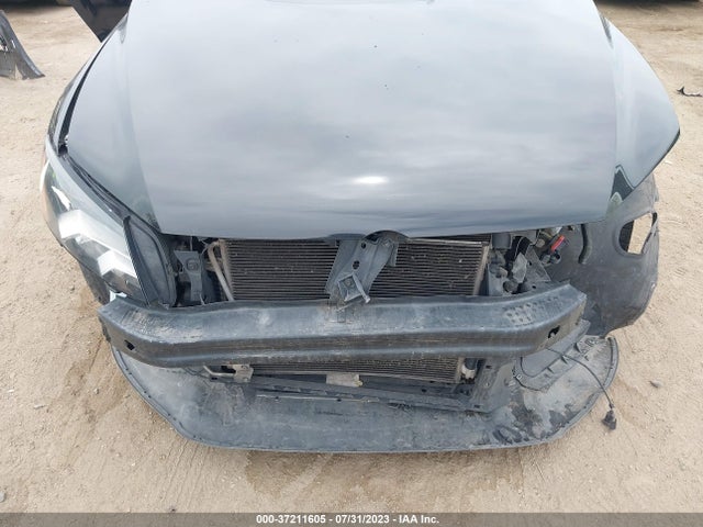 1VWAT7A39FC044273 Volkswagen Passat 1.8t S