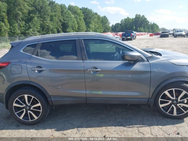 JN1BJ1CR6JW293717 Nissan Rogue Sport Sl