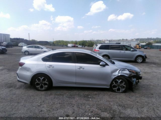 3KPF24AD2LE150779 KIA Forte Lxs