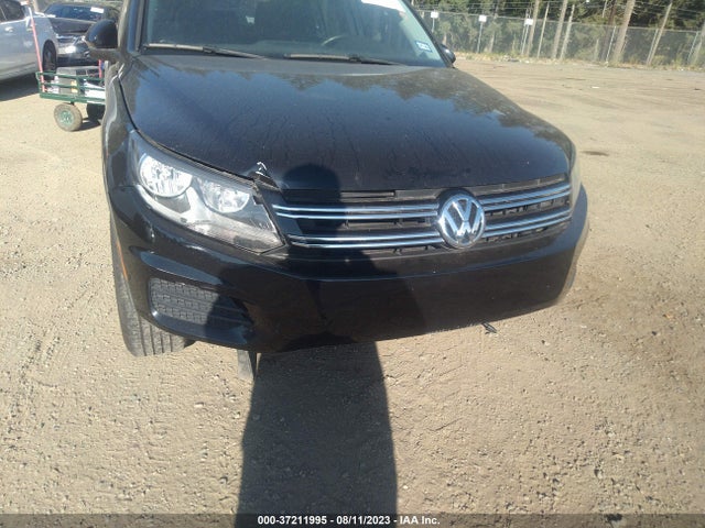 WVGAV7AX9FW611964 Volkswagen 2015