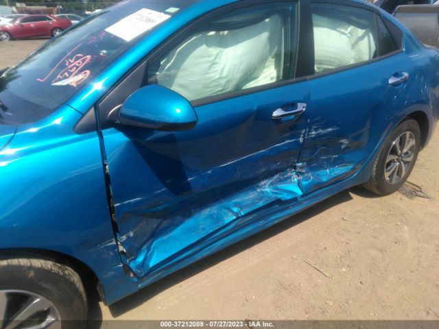 3KPA24AD4ME392503 KIA RIO S