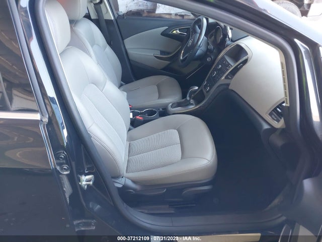1G4PP5SK8F4215712 Buick Verano