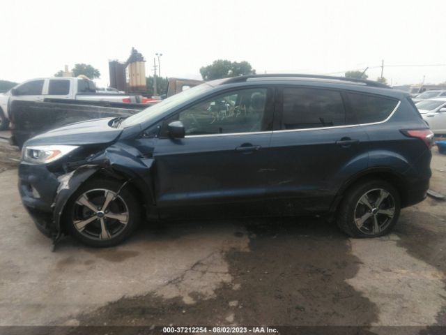 1FMCU0HD4JUA54979 Ford ESCAPE SEL