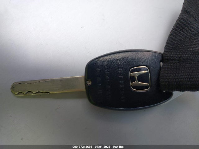 2011 HONDA FIT SPORT VIN: JHMGE8H55BC026415