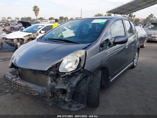 2011 HONDA FIT SPORT VIN: JHMGE8H55BC026415