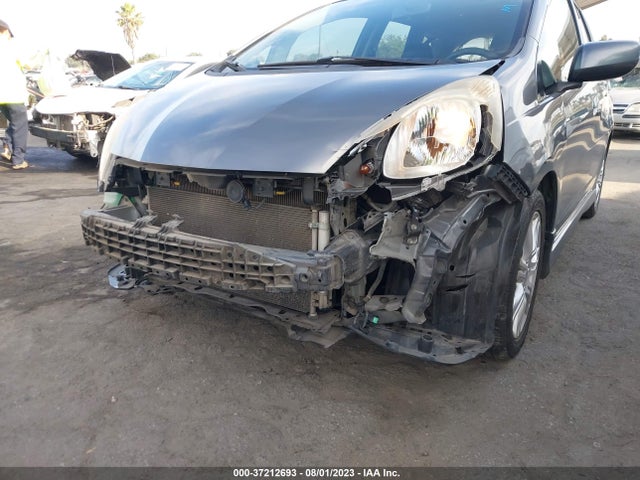 2011 HONDA FIT SPORT VIN: JHMGE8H55BC026415