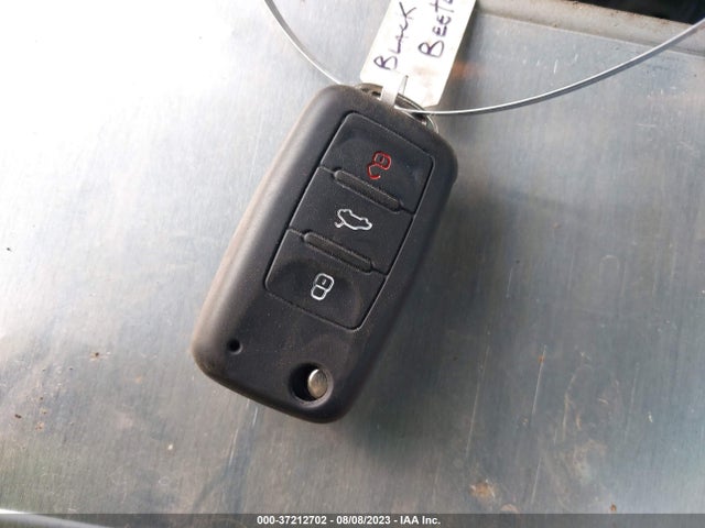 3VW5A7AT2FM819342 Volkswagen Beetle Convertible 2.0l Tdi W/sound/nav
