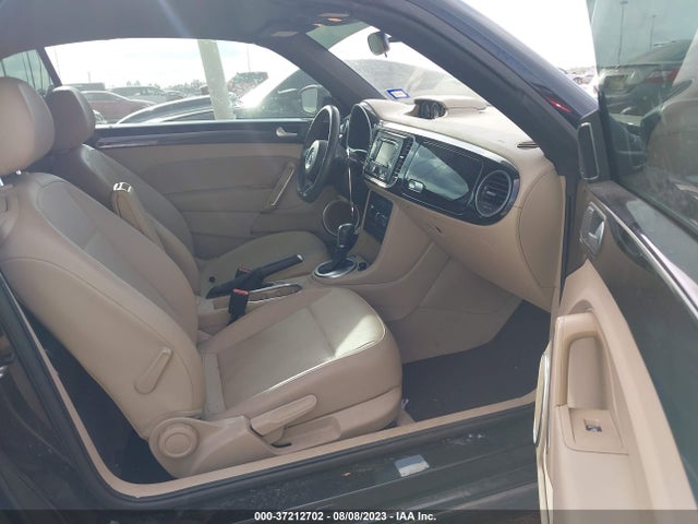 3VW5A7AT2FM819342 Volkswagen Beetle Convertible 2.0l Tdi W/sound/nav
