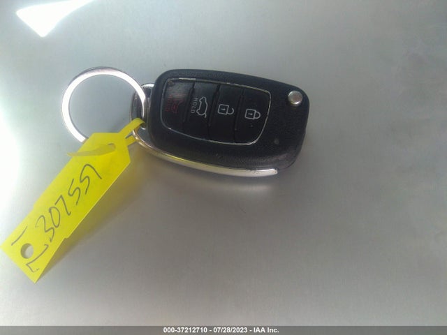 Hyundai TUCSON SE 2017 KM8J33A47HU440960 Image 3