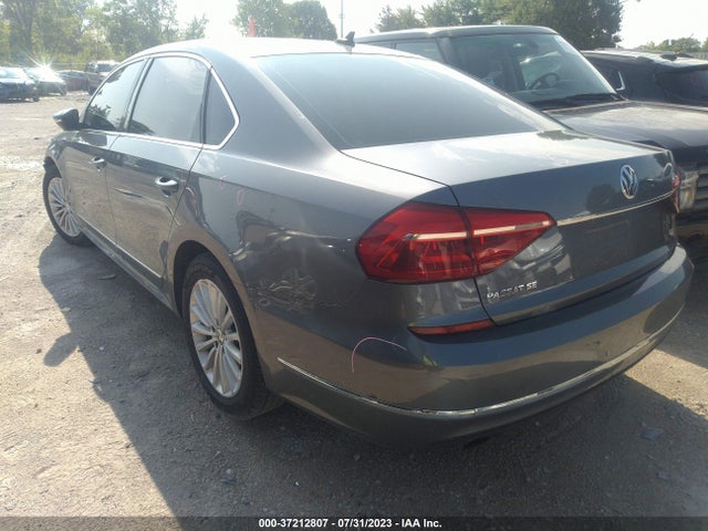 1VWBT7A31GC051613 Volkswagen Passat 1.8t Se