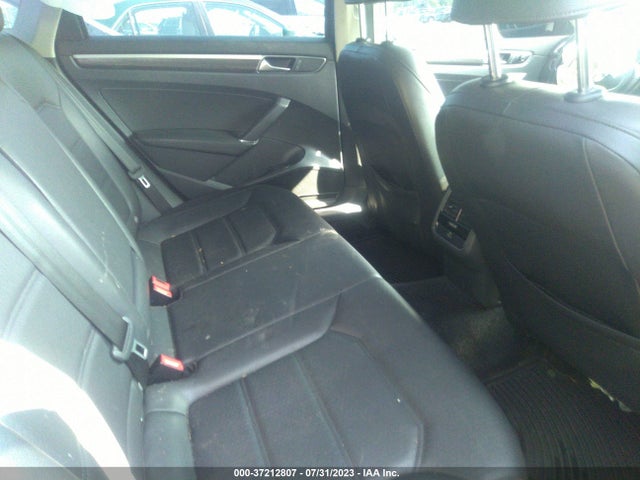 1VWBT7A31GC051613 Volkswagen Passat 1.8t Se