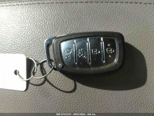 KM8J33A25HU274050 Hyundai Tucson Sport