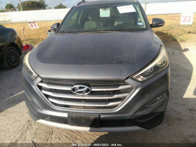 KM8J33A25HU274050 Hyundai Tucson Sport