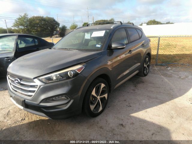 KM8J33A25HU274050 Hyundai Tucson Sport