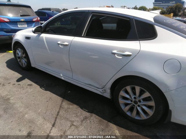 5XXGT4L38JG272122 KIA Optima Lx