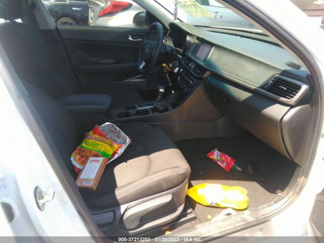 5XXGT4L38JG272122 KIA Optima Lx