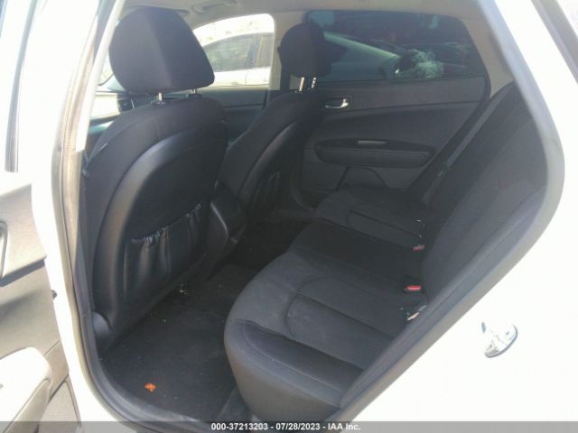 5XXGT4L38JG272122 KIA Optima Lx