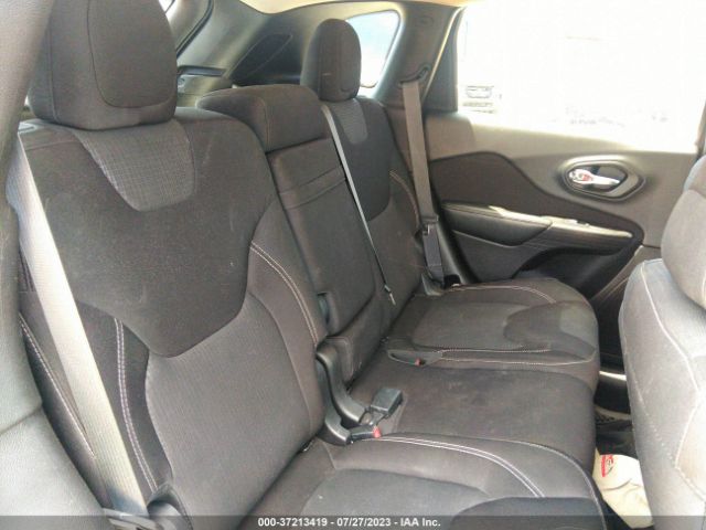 1C4PJLCB9FW656004 Jeep Cherokee Latitude