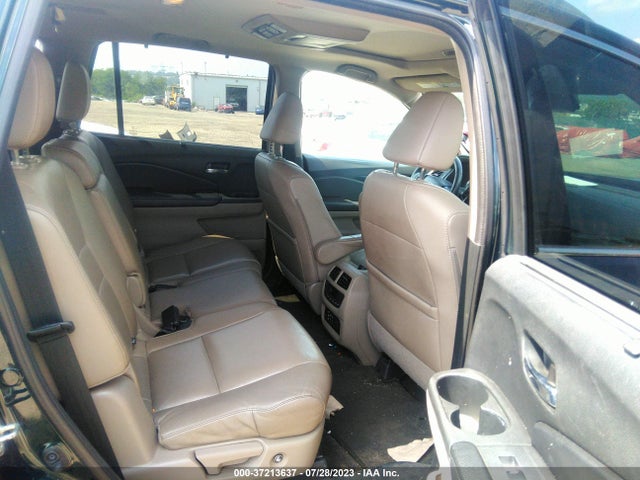 Honda Pilot Touring 2016 5FNYF5H90GB002019 Image 8