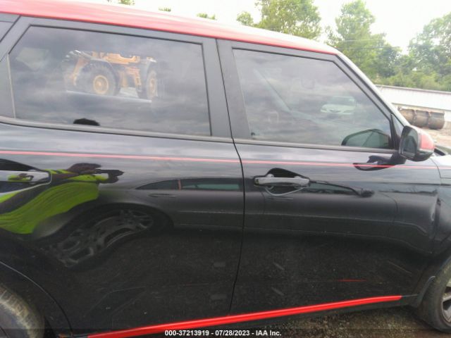 KNDJ63AU8L7010261 KIA Soul Gt-line