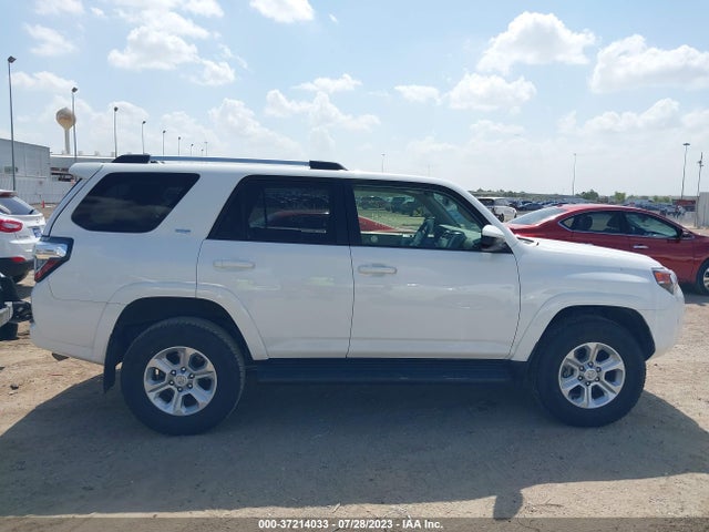 Toyota 4RUNNER SR5 2022 JTEMU5JRXN6051926 Image 13
