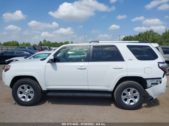 Toyota 4RUNNER SR5 2022 JTEMU5JRXN6051926 Image 14