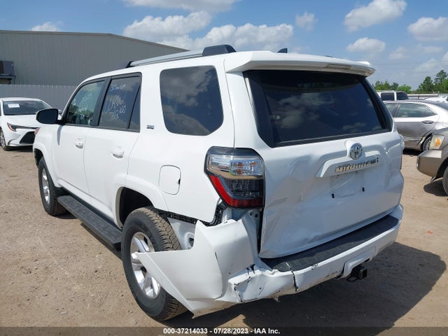 Toyota 4RUNNER SR5 2022 JTEMU5JRXN6051926 Image 3