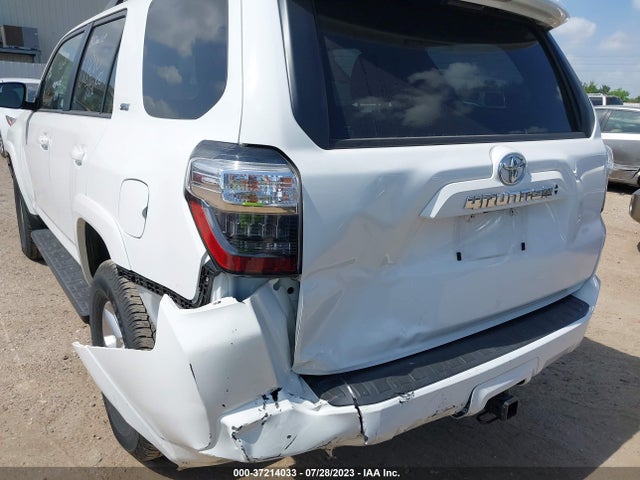 Toyota 4RUNNER SR5 2022 JTEMU5JRXN6051926 Image 6
