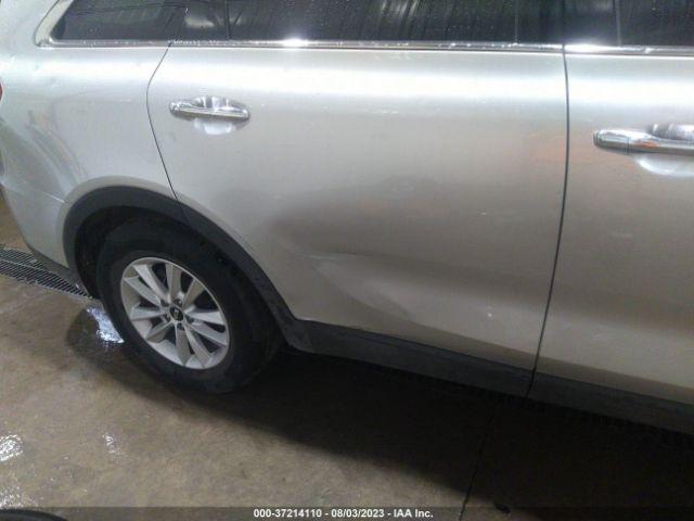 5XYPG4A55KG572383 KIA Sorento Lx V6