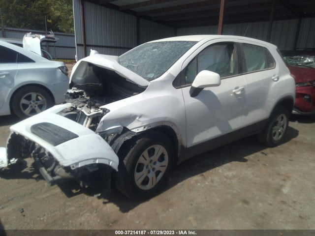 Chevrolet TRAX LS 2015 3GNCJKSB1FL256185 Image 2